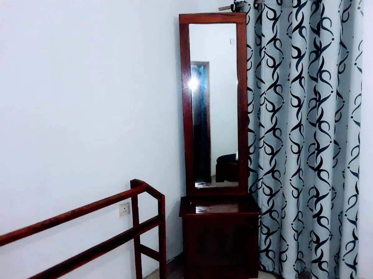 Black And White Kandy Guest House 02 Deiyannewela Sri Lanka